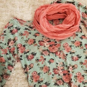 🌹4/$10 Lightweight light pink infinity scarf